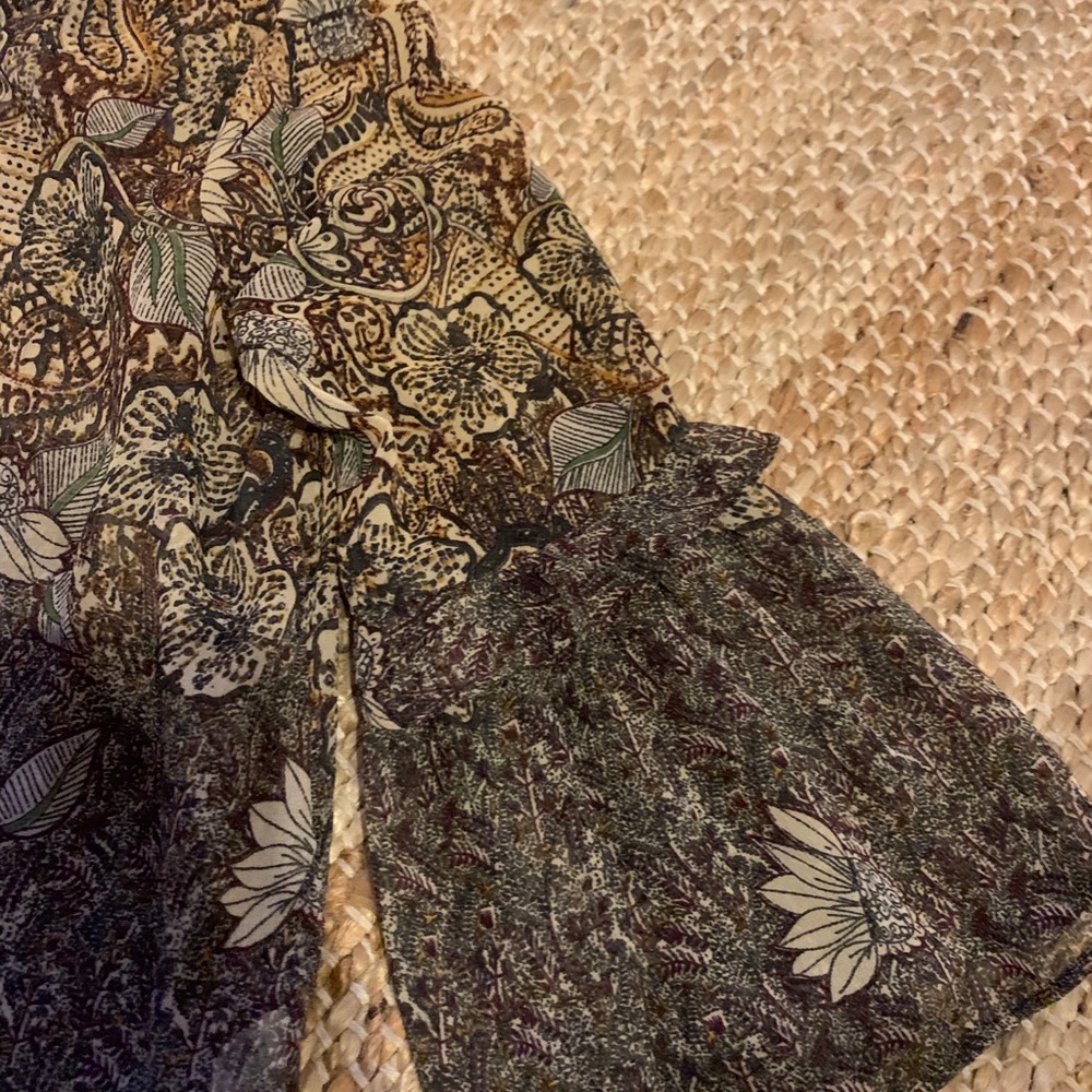Blouse - Picture 2 of 3
